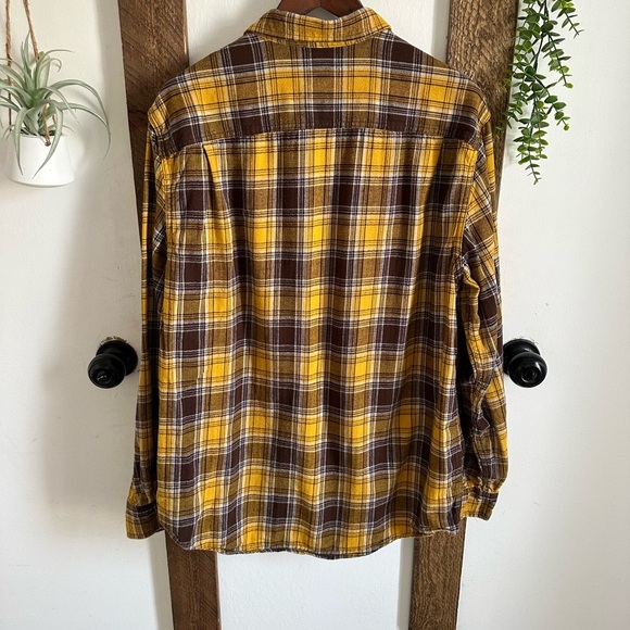 Y2K George Men’s XL Plaid Button-Up Flannel Shirt Yellow and Brown Pockets - Picture 4 of 15